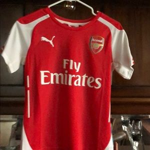 Women’s small Arsenal jersey